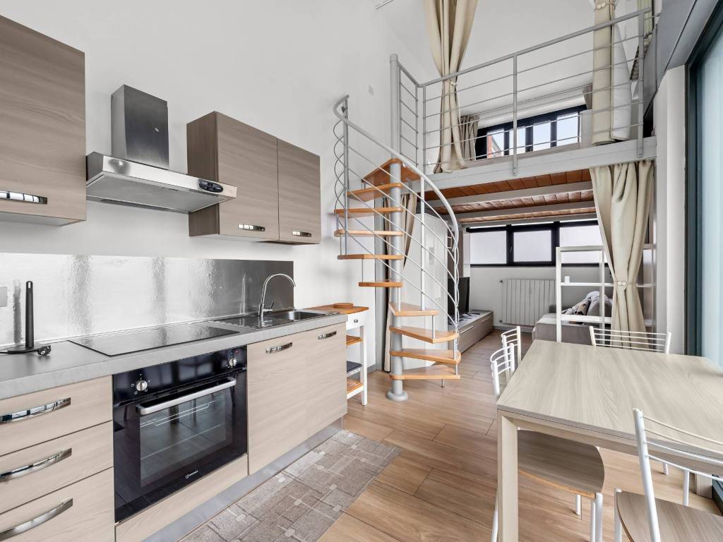 appartamento in vendita a Milano in zona Città Studi