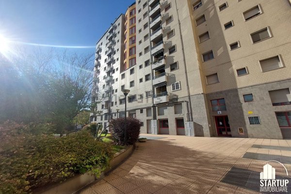 appartamento in vendita a Milano in zona Gorla