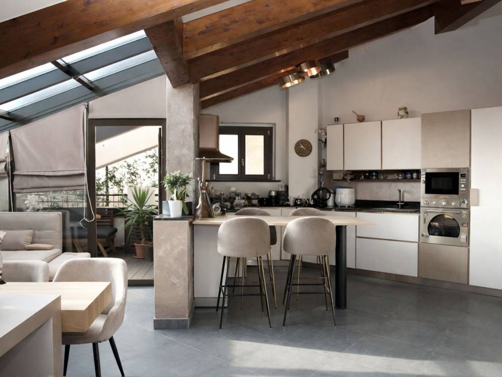 appartamento in vendita a Milano in zona Gratosoglio