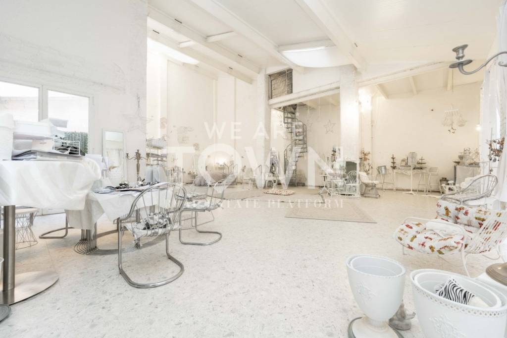 ufficio in vendita a Milano in zona XXII Marzo