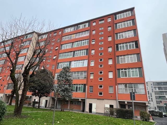 appartamento in vendita a Milano in zona Gallaratese