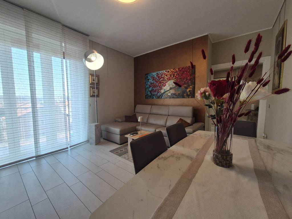 appartamento in vendita a Milano in zona Trenno