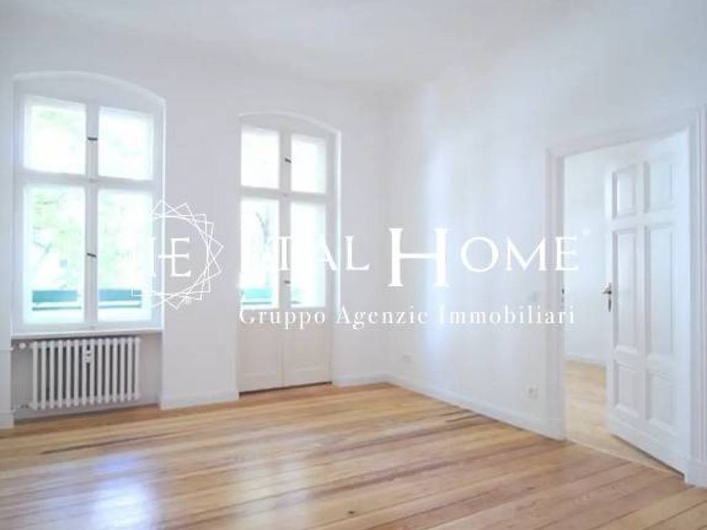 appartamento in vendita a Milano in zona Sant'Ambrogio