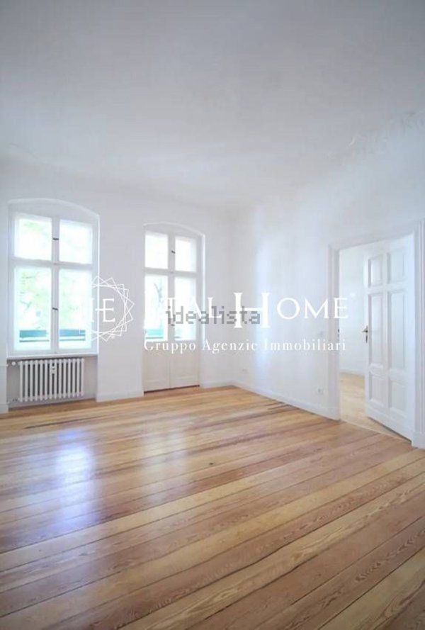 appartamento in vendita a Milano in zona Sant'Ambrogio