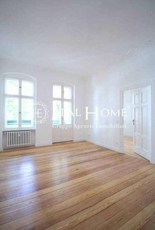 appartamento in vendita a Milano in zona Sant'Ambrogio