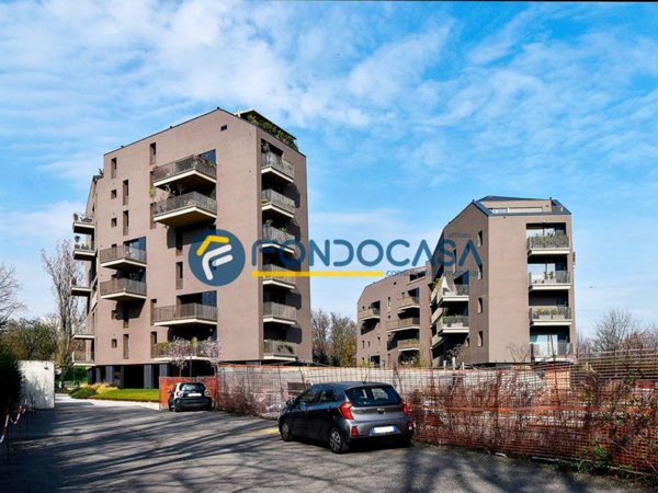 appartamento in vendita a Milano in zona Adriano