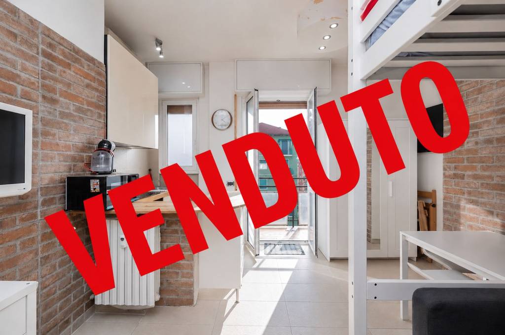 appartamento in vendita a Milano in zona Adriano
