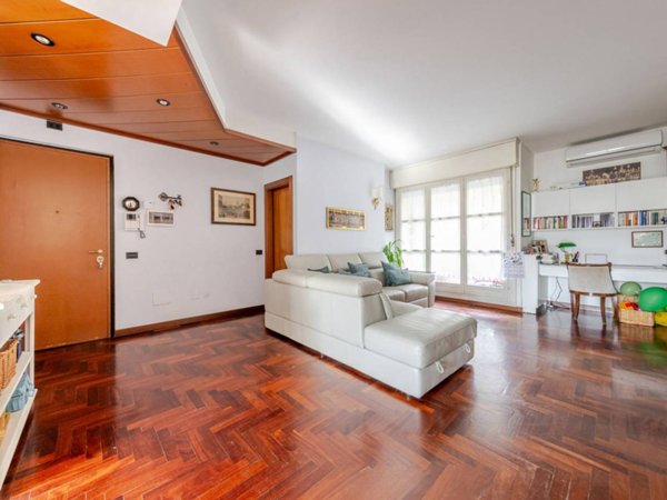 appartamento in vendita a Milano in zona Vigentino