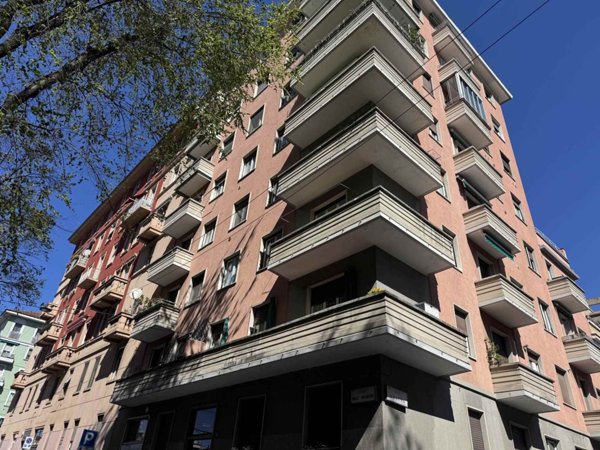 appartamento in vendita a Milano in zona Sempione