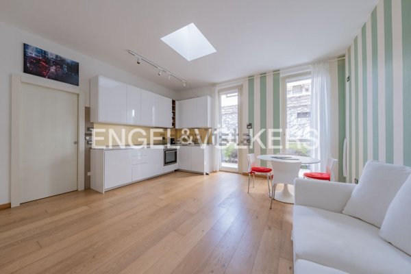 appartamento in vendita a Milano in zona Isola
