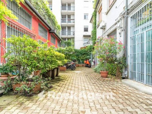 appartamento in vendita a Milano in zona Morivione