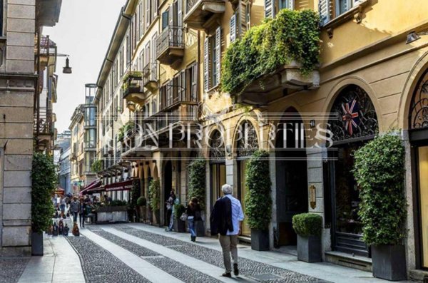 appartamento in vendita a Milano in zona Brera