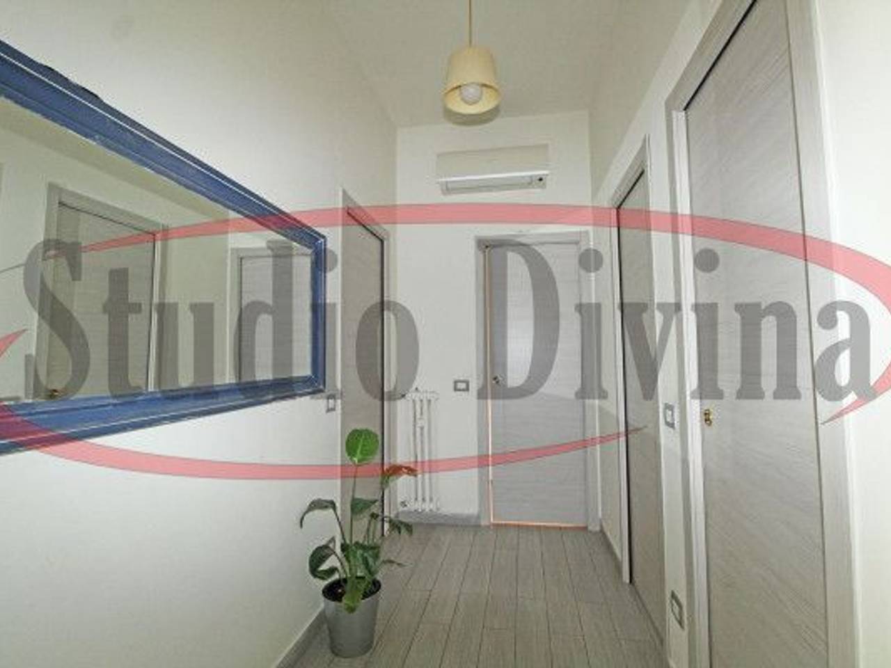 appartamento in vendita a Milano in zona Montalbino