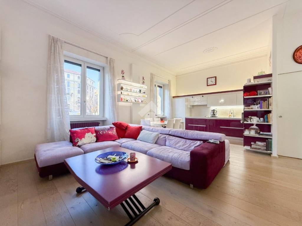 appartamento in vendita a Milano in zona Centro Direzionale
