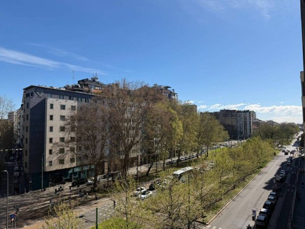 appartamento in vendita a Milano in zona Porta Nuova