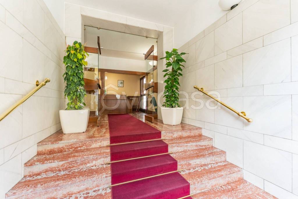 appartamento in vendita a Milano in zona Porta Garibaldi