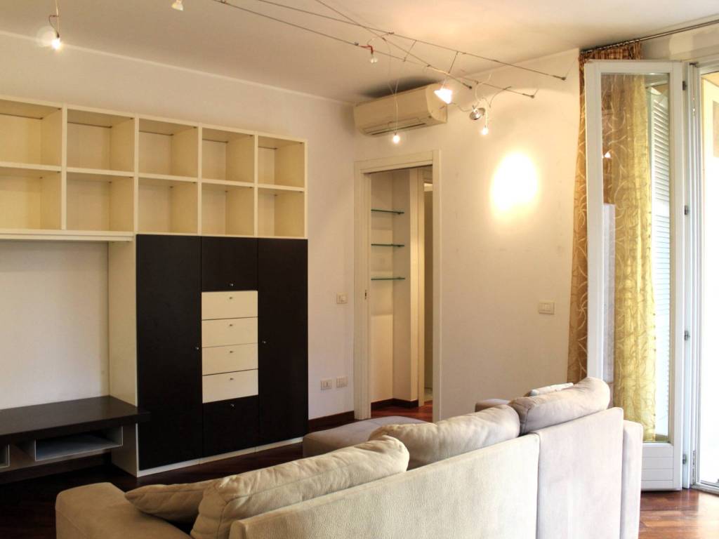 appartamento in vendita a Milano in zona Isola