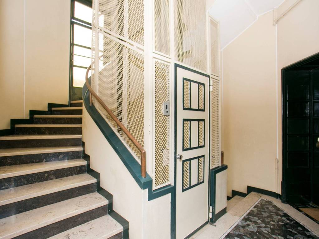 appartamento in vendita a Milano in zona Solari