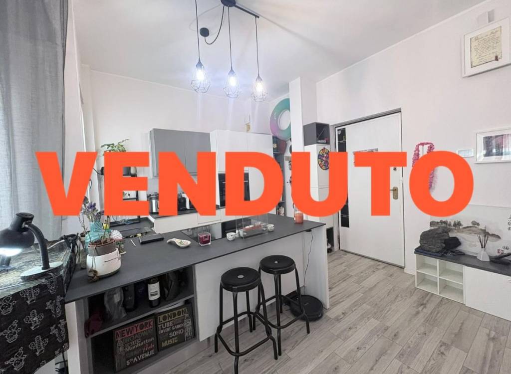 appartamento in vendita a Milano in zona Lambrate