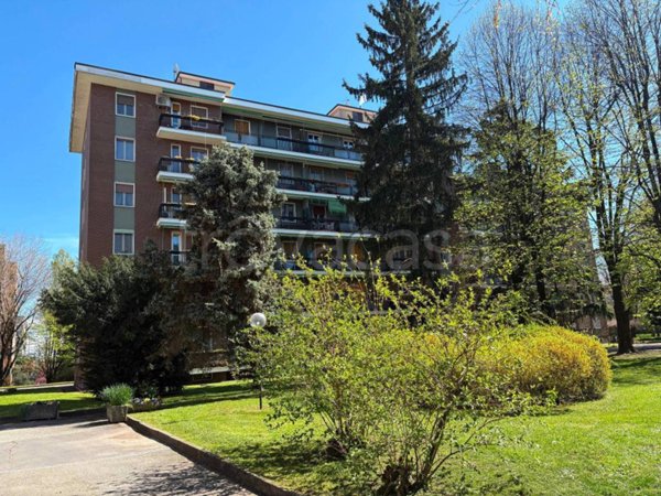 appartamento in vendita a Milano in zona Vigentino