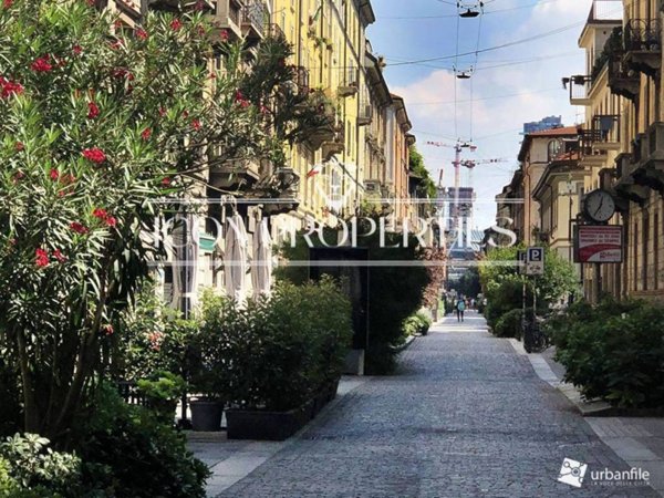 negozio in vendita a Milano in zona Isola