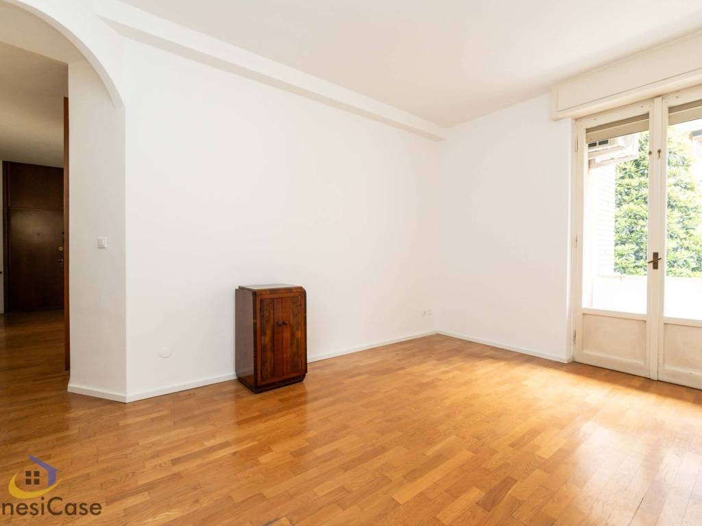appartamento in vendita a Milano in zona Piazzale Lodi