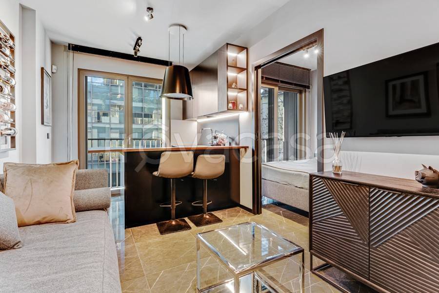 appartamento in vendita a Milano in zona Porta Nuova