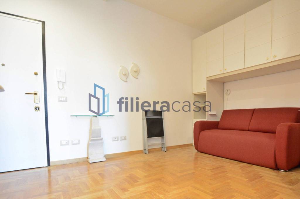 appartamento in vendita a Milano in zona Barona