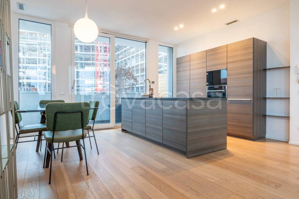 appartamento in vendita a Milano in zona Piazzale Lodi