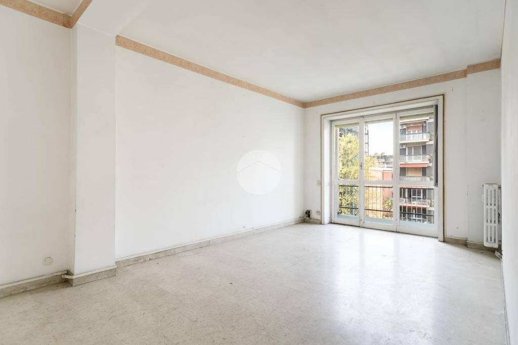 appartamento in vendita a Milano in zona Lorenteggio