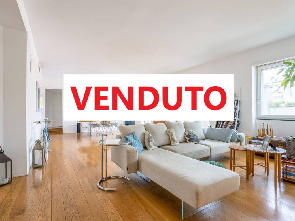 appartamento in vendita a Milano in zona Centro Direzionale