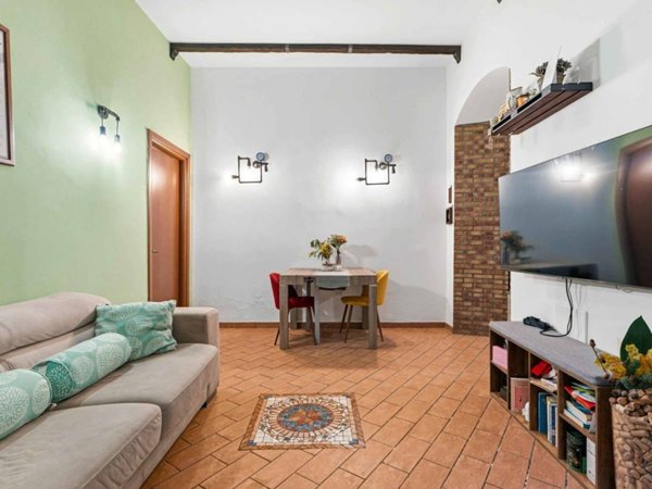 appartamento in vendita a Milano in zona Morivione