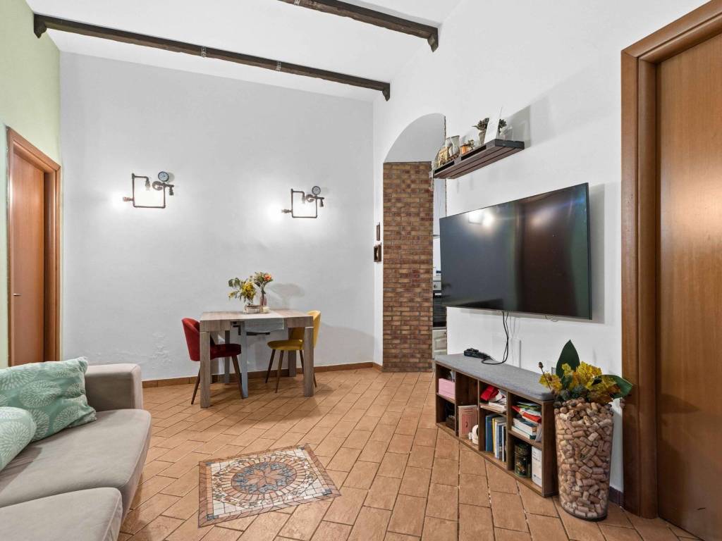 appartamento in vendita a Milano in zona Chiesa Rossa