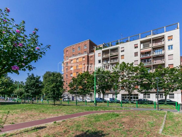 appartamento in vendita a Milano in zona Montalbino