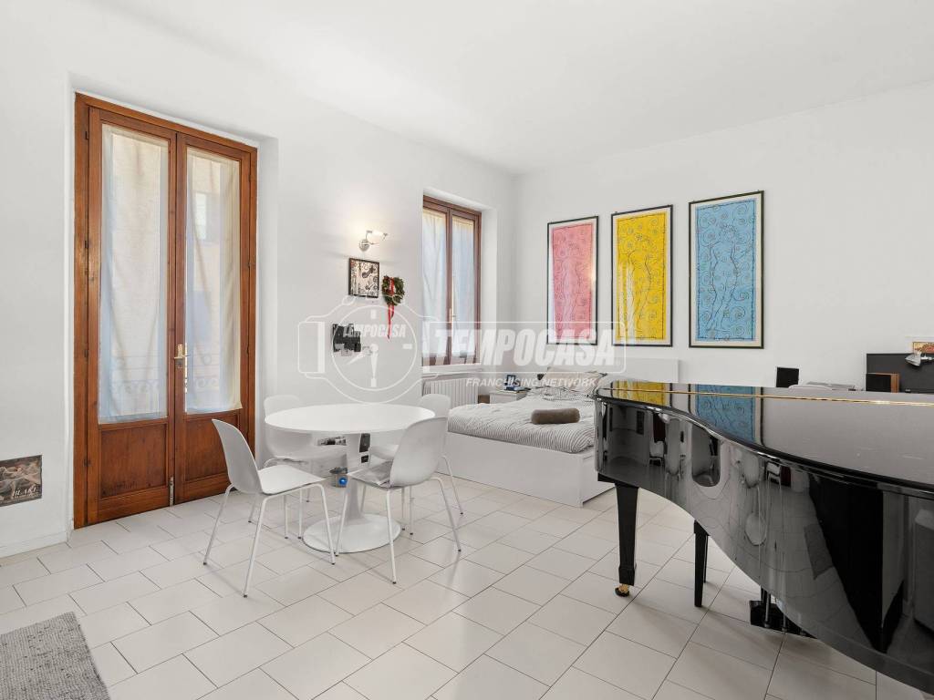 appartamento in vendita a Milano in zona Cinque Giornate