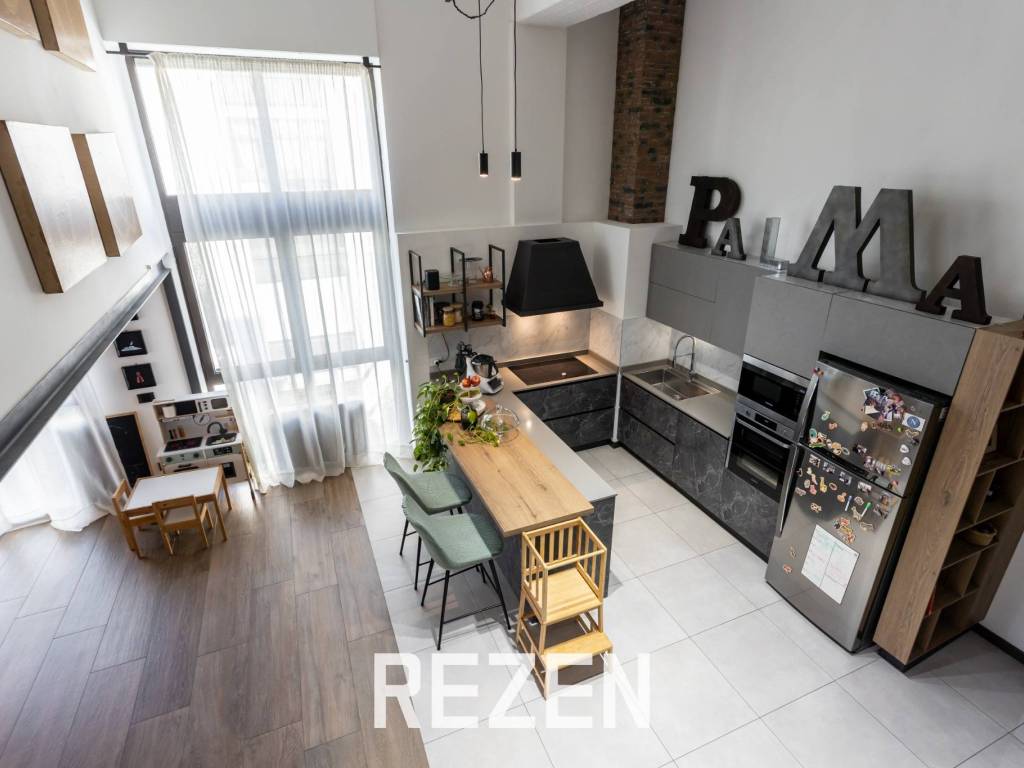 appartamento in vendita a Milano in zona Adriano