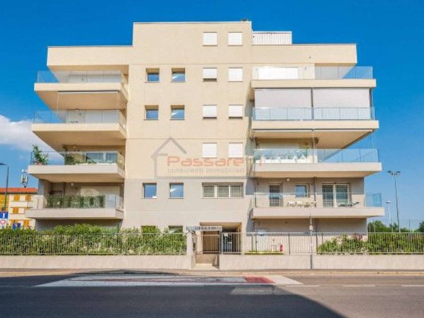 appartamento in vendita a Milano in zona Isola