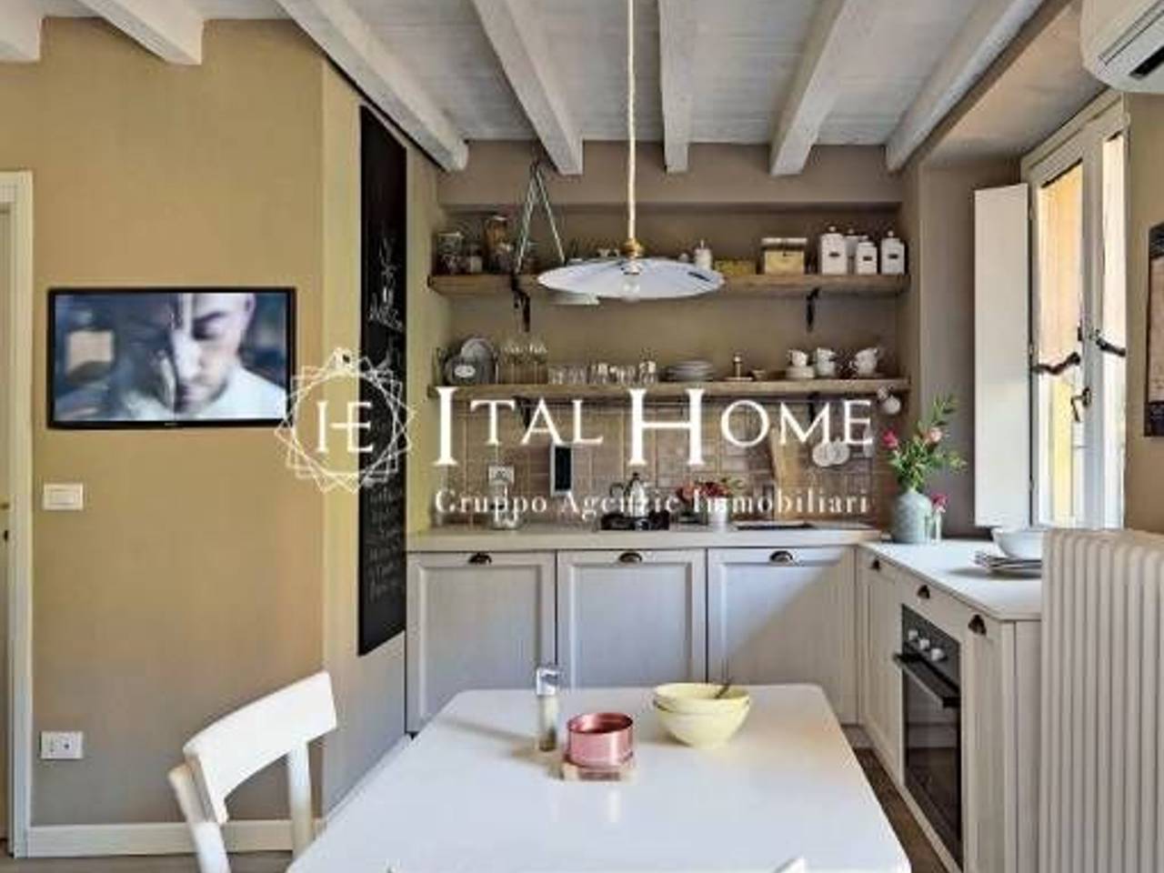 appartamento in vendita a Milano in zona Sempione