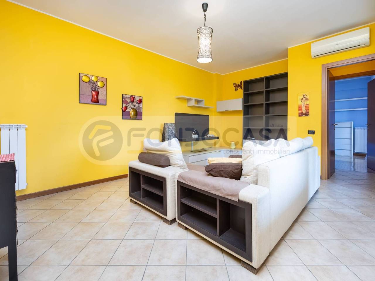 appartamento in vendita a Milano in zona Adriano