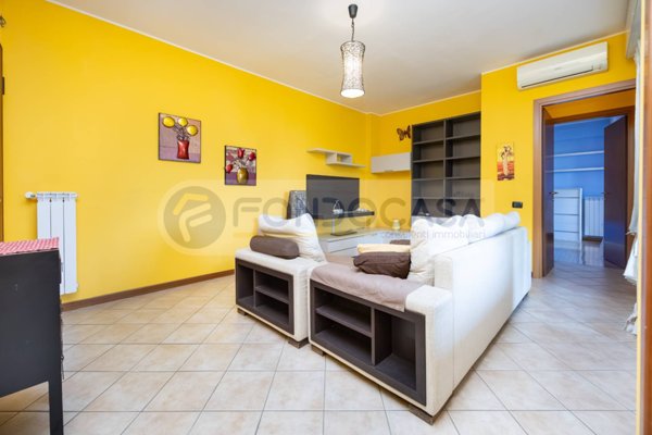 appartamento in vendita a Milano in zona Adriano