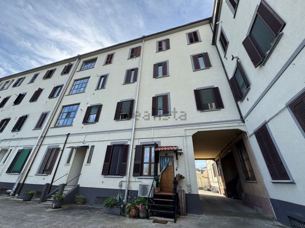 appartamento in vendita a Milano in zona Rogoredo
