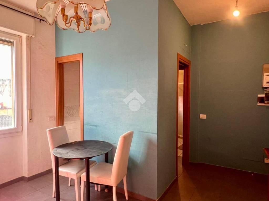 appartamento in vendita a Milano in zona Famagosta