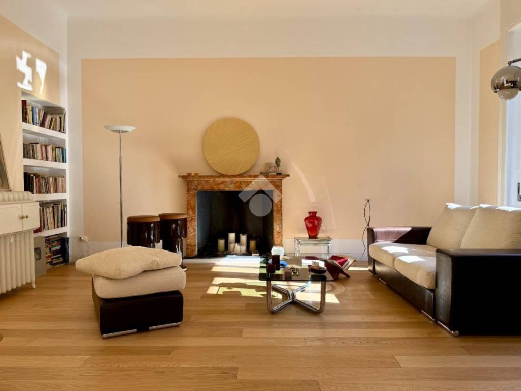 appartamento in vendita a Milano in zona Centro Direzionale