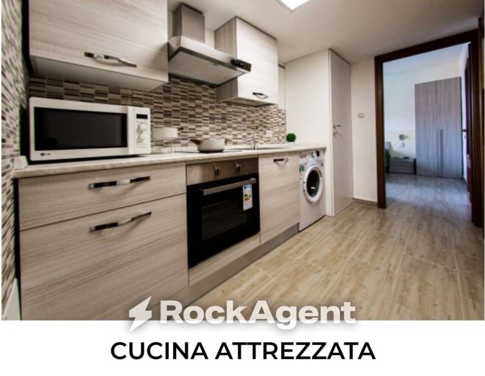 appartamento in vendita a Milano in zona Lorenteggio