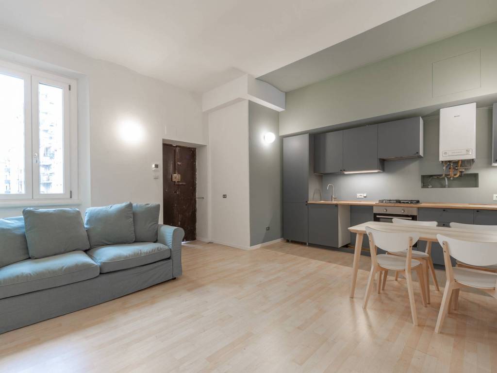 appartamento in vendita a Milano in zona Vigentino