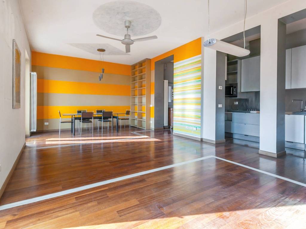 appartamento in vendita a Milano in zona Isola
