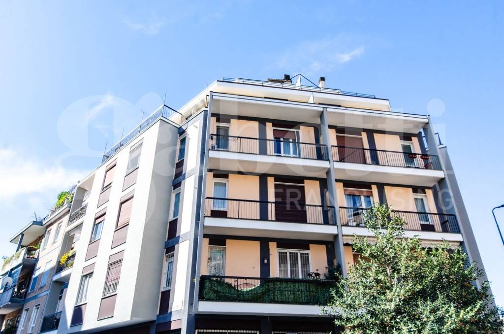 appartamento in vendita a Milano in zona Città Studi