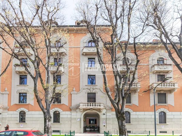 appartamento in vendita a Milano in zona Solari