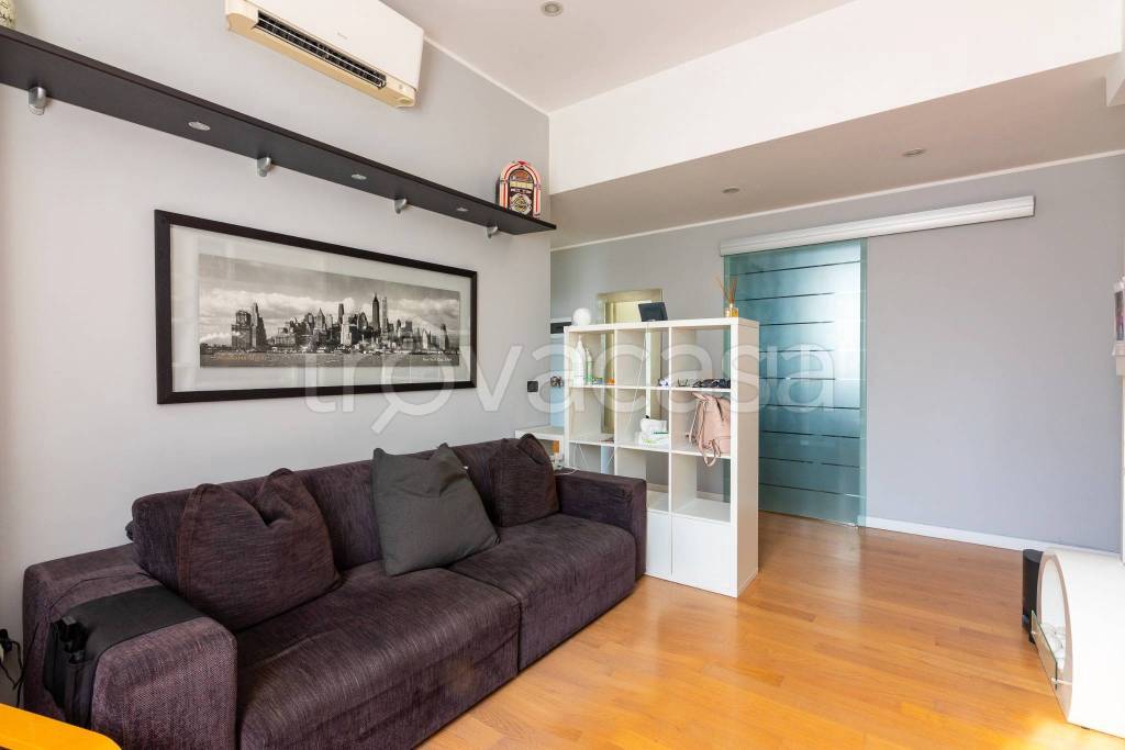 appartamento in vendita a Milano in zona Morsenchio