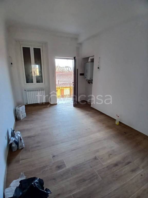 appartamento in vendita a Milano in zona Adriano